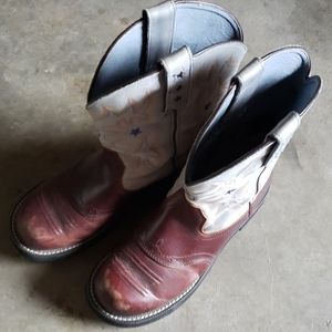 Ariat size 9.5 Cowboy boots
